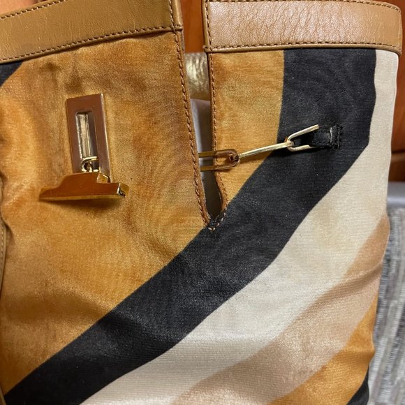 GUCCI GOLD HEEL BOOTS 6.5 - Picture 5 of 8